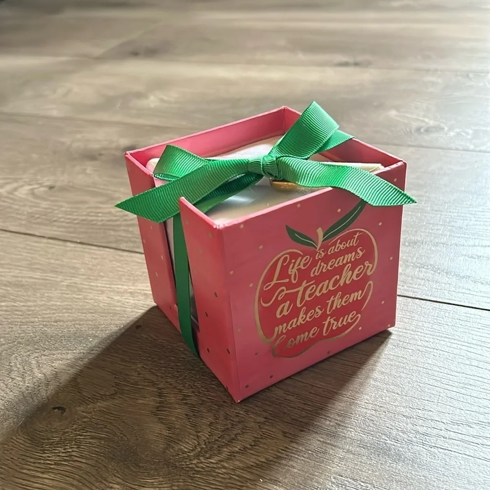 Teacher notepad/cube with pen